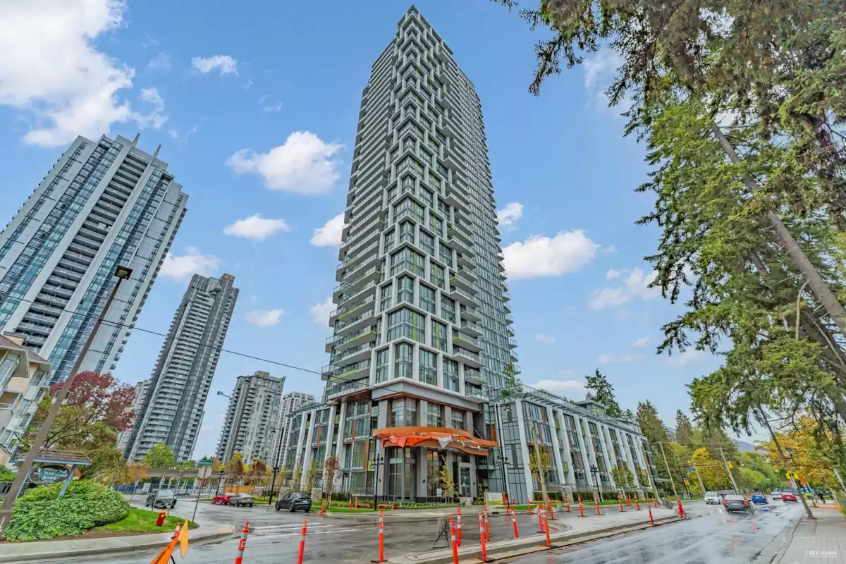 Swimming Pool Photo of 3504 1182 Westwood Street, Coquitlam, BC