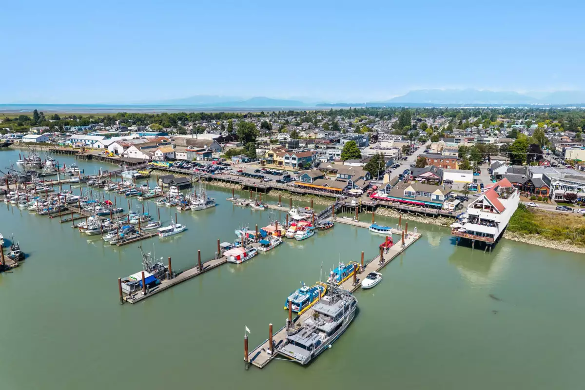 Fitness Center Photo Near 28 10840 Springmont Drive, Richmond, BC