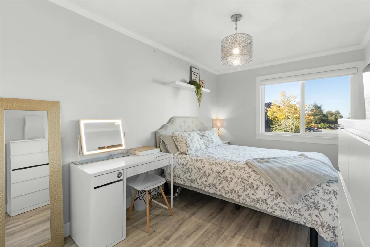 Hallway Photo of 28 10840 Springmont Drive, Richmond, BC