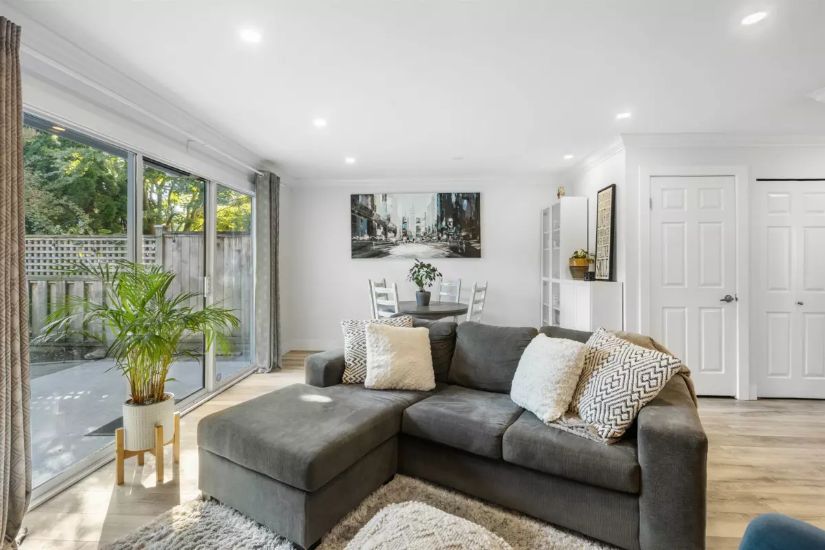 Kitchen Photo of 28 10840 Springmont Drive, Richmond, BC