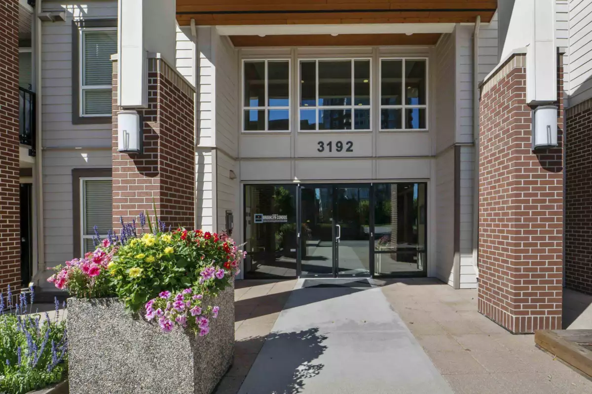Breakfast Nook Photo of 405 3192 Gladwin Road, Abbotsford, BC