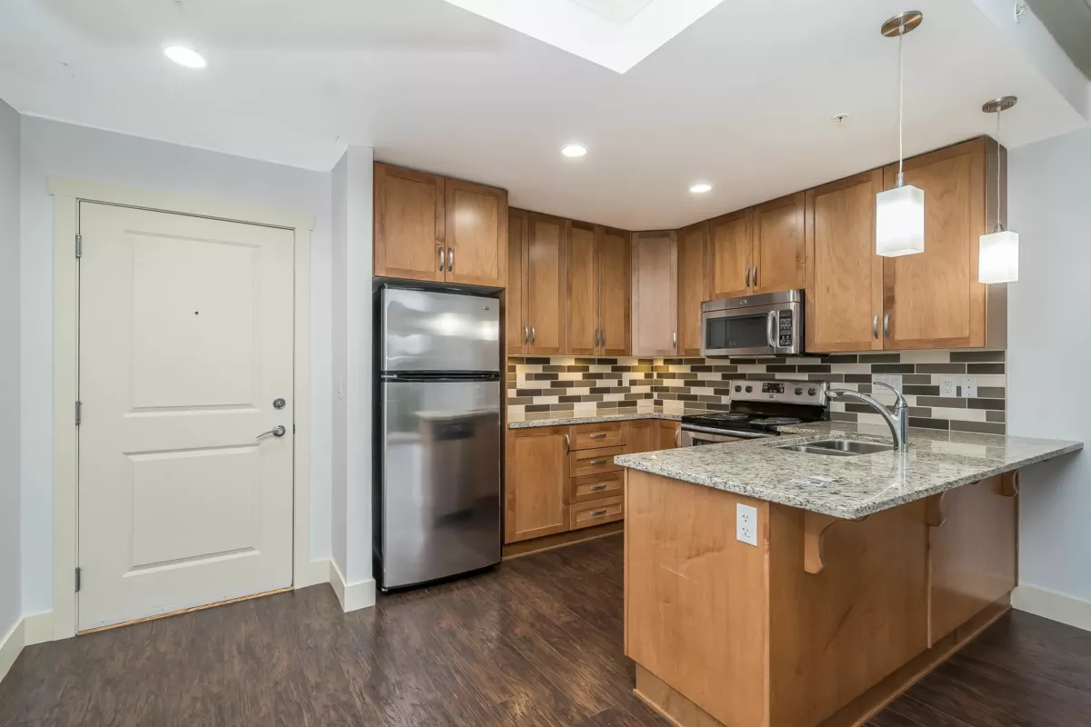 Guest Bathroom Photo of 405 3192 Gladwin Road, Abbotsford, BC