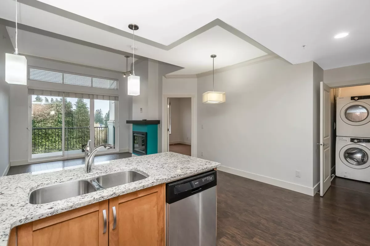 Powder Room Photo of 405 3192 Gladwin Road, Abbotsford, BC