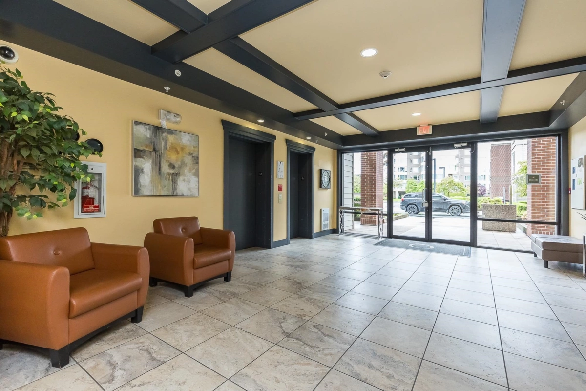 Primary Bedroom Photo of 405 3192 Gladwin Road, Abbotsford, BC