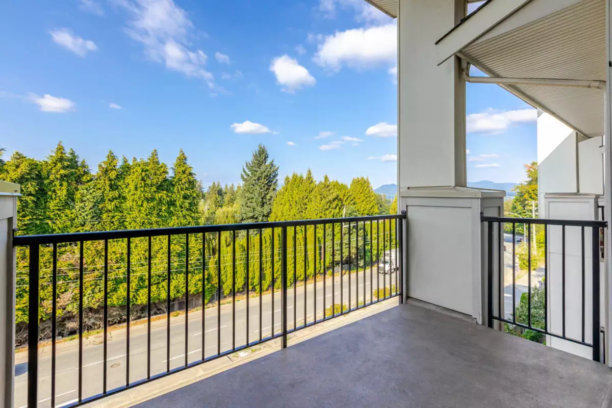 Street View Photo of 405 3192 Gladwin Road, Abbotsford, BC