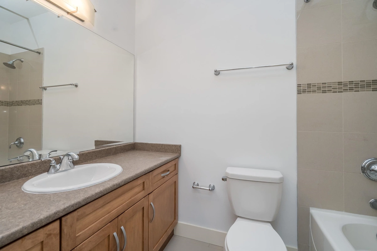 Swimming Pool Photo of 405 3192 Gladwin Road, Abbotsford, BC