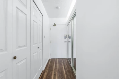 Hallway Photo of 701 14881 103a Avenue, Surrey, BC