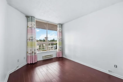 Laundry Room Photo of 701 14881 103a Avenue, Surrey, BC