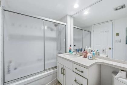 Office / Den Photo of 701 14881 103a Avenue, Surrey, BC