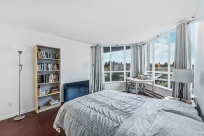 Walk-In Closet Photo of 701 14881 103a Avenue, Surrey, BC