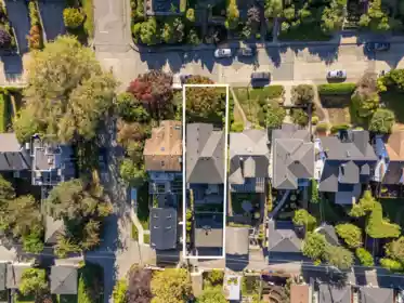 Front Yard Photo of 3511 W 15th Avenue, Vancouver, BC