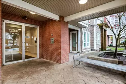 102 12040 222 Street, Maple Ridge, BC, Maple Ridge — Apartment/Condo for sale