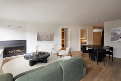 215 4360 Lorimer Road, Whistler, BC, Whistler — Apartment/Condo for sale