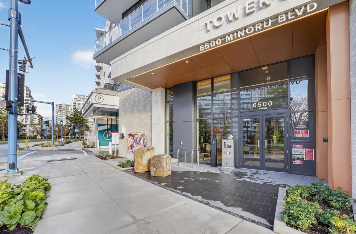 Outdoor Kitchen Photo of 907 6500 Minoru Boulevard, Richmond, BC