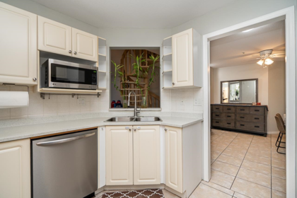 Pantry Photo of 313 7171 121 Street, Surrey, BC