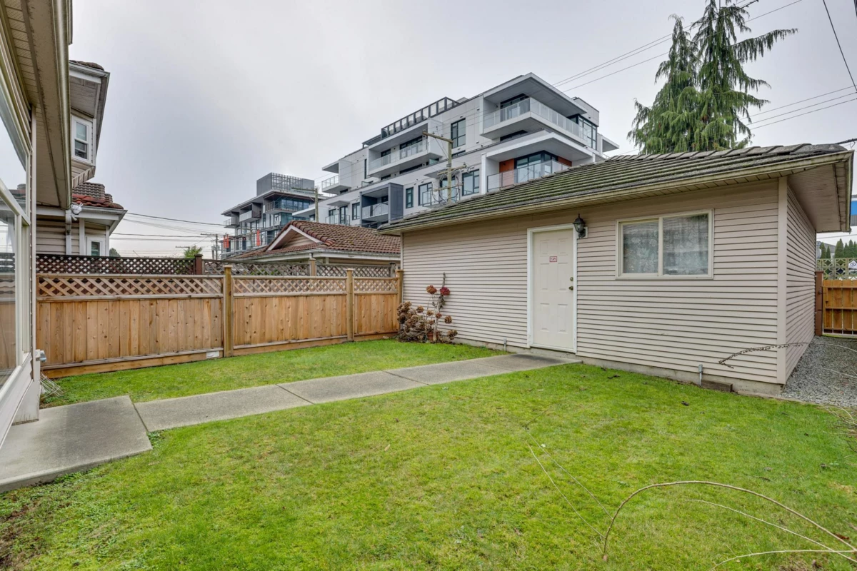 Mudroom Photo of 8369 Shaughnessy Street, Vancouver, BC