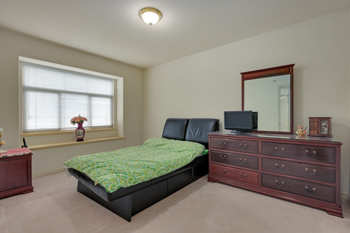 Primary Bathroom Photo of 8369 Shaughnessy Street, Vancouver, BC