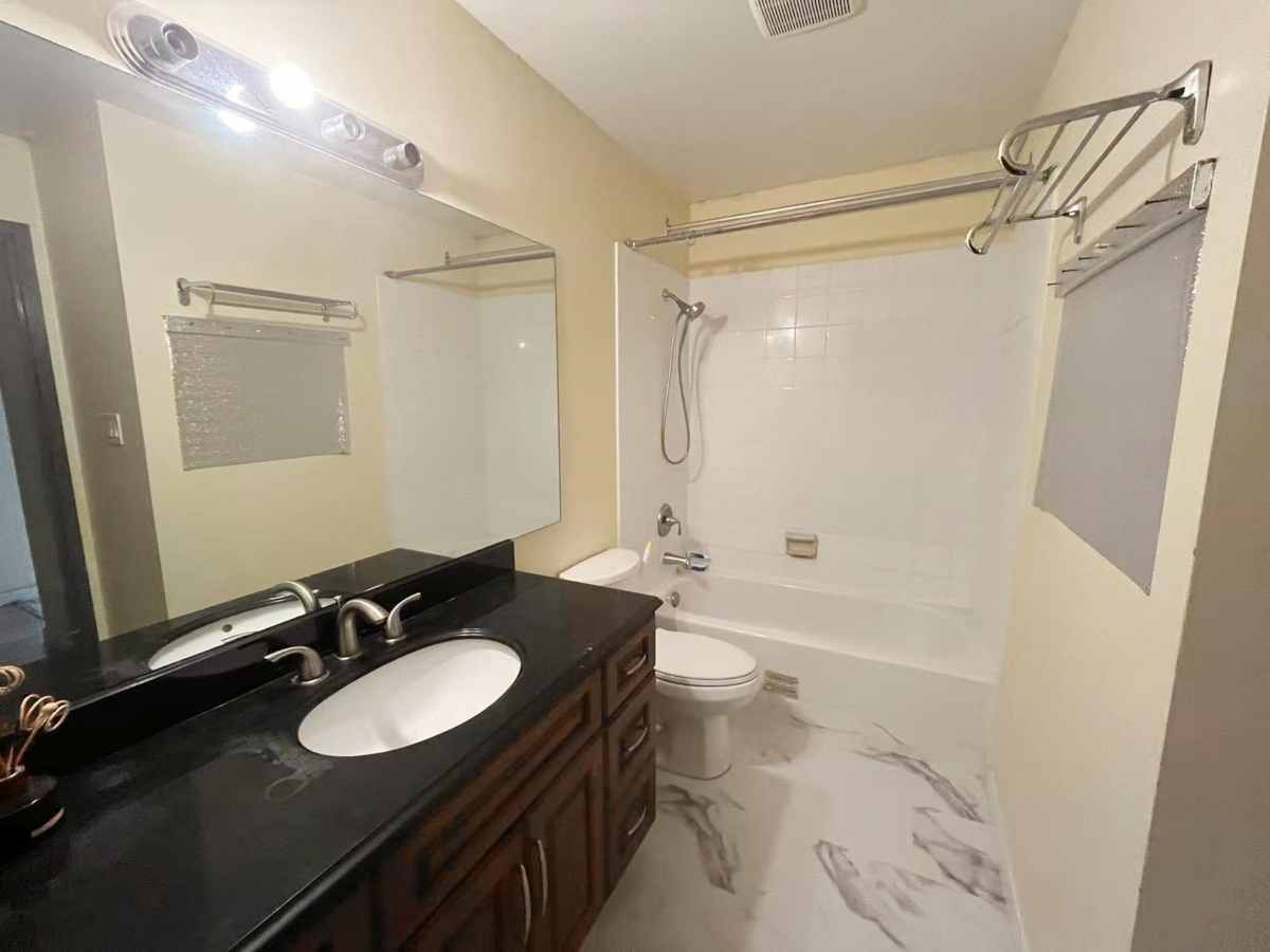 Family Room Photo of 307 5800 Cooney Road, Richmond, BC