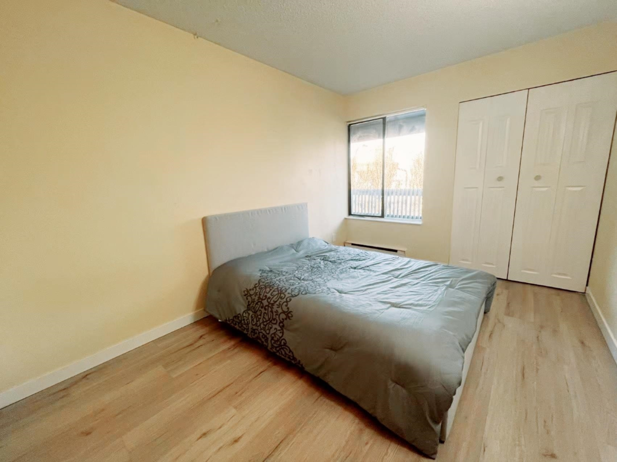 Kitchen Photo of 307 5800 Cooney Road, Richmond, BC
