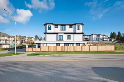 102 18002 63b Avenue, Surrey, BC, Surrey — Half Duplex for sale