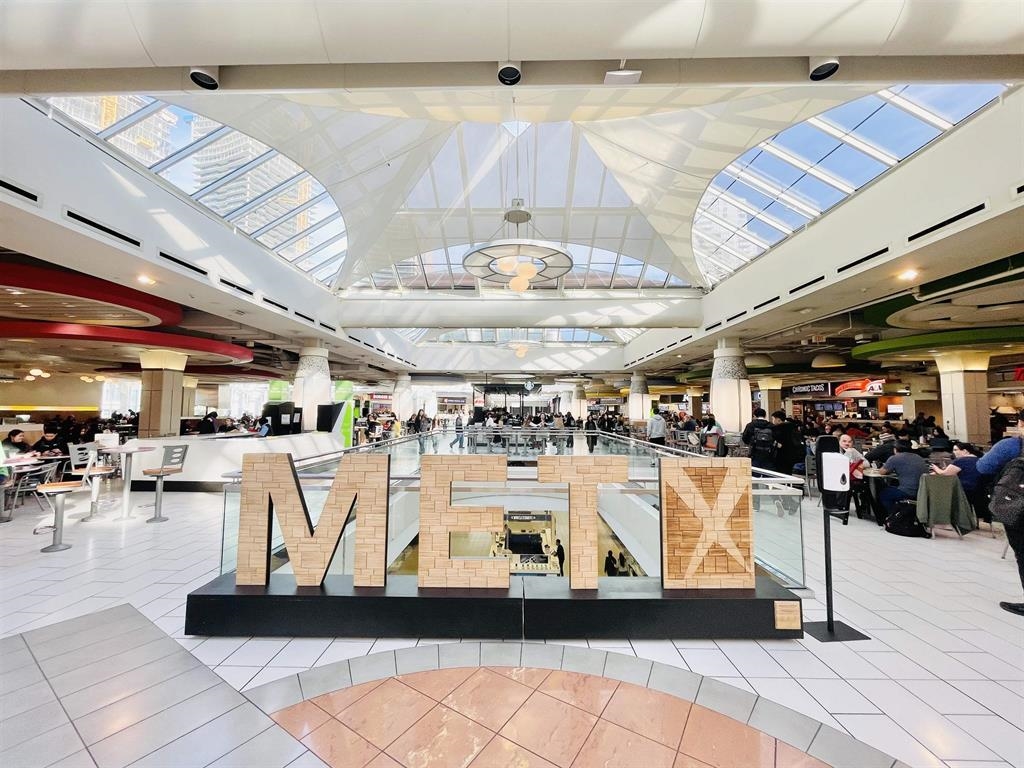 Front Yard Photo of 35 6868 Burlington Avenue, Burnaby, BC