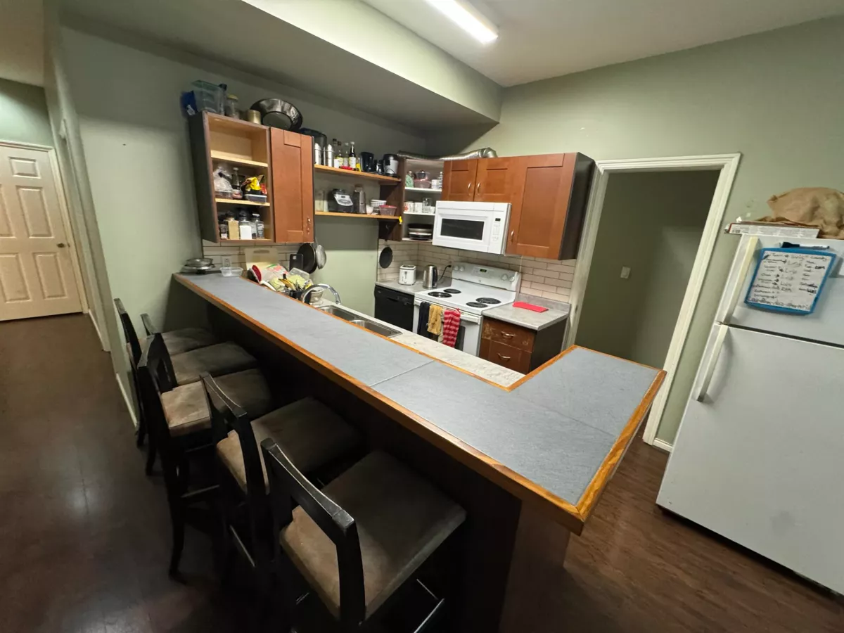 Primary Bathroom Photo of 6693 Canada Way, Burnaby, BC