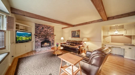 Basement Recreation Room Photo of 3537 W 31st Avenue, Vancouver, BC