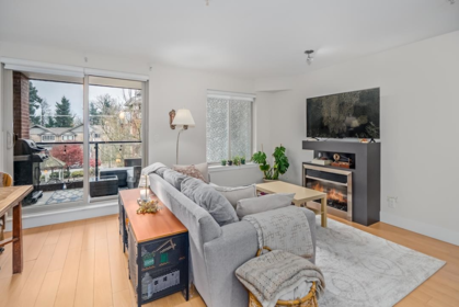 301 2233 Mckenzie Road, Abbotsford, BC, Abbotsford — Apartment/Condo for sale