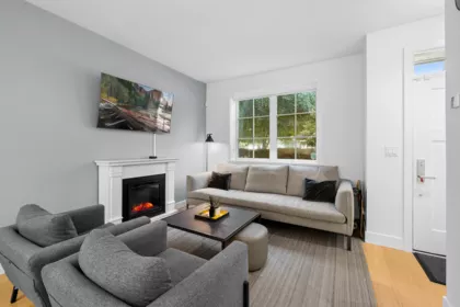 6 1133 Ridgewood Drive, North Vancouver, BC, North Vancouver — Townhouse for sale