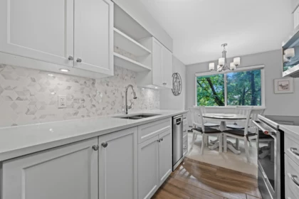 Kitchen Photo of 305 8775 Cartier Street, Vancouver, BC