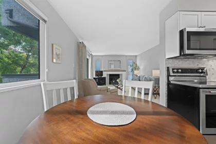 Mudroom Photo of 305 8775 Cartier Street, Vancouver, BC
