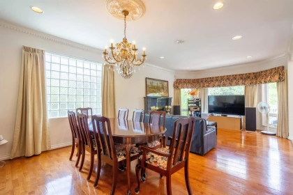 7286 Barnet Road, Burnaby, BC, Burnaby — Single Family Residence for sale