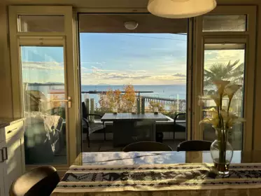 Breakfast Nook Photo of 101 15097 Marine Drive, White Rock, BC