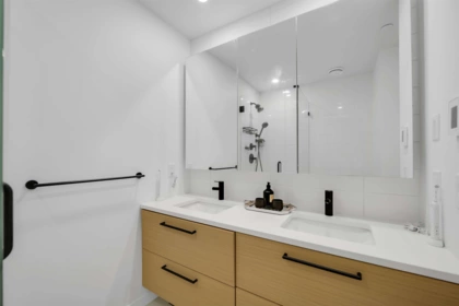Laundry Room Photo of 38053 Helm Way, Squamish, BC
