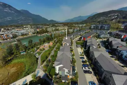 Office / Den Photo of 38053 Helm Way, Squamish, BC