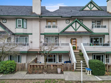 Hot Tub / Spa Photo of 110 3978 Albert Street, Burnaby, BC
