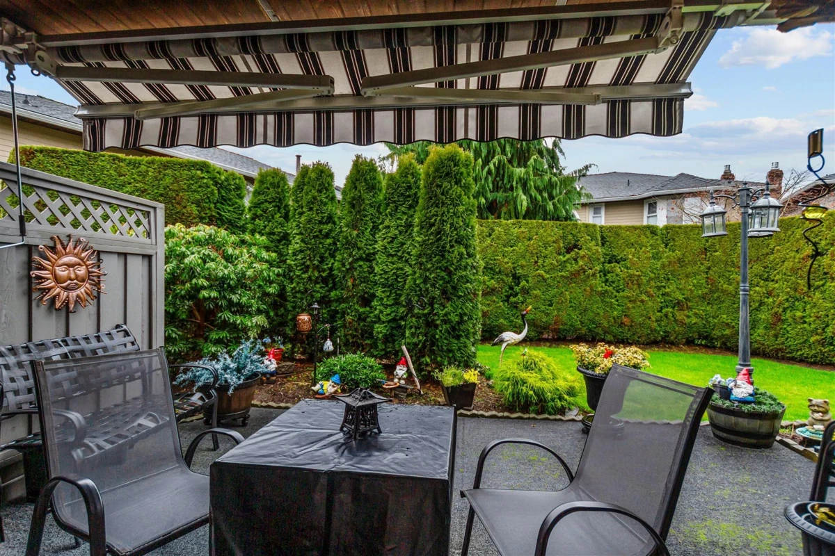 Dining Area Photo of 23 6061 W Boundary Drive, Surrey, BC