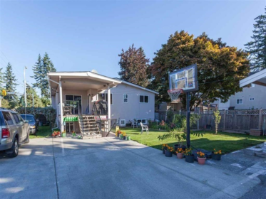 Family Room Photo of 32202 Hillcrest Avenue, Abbotsford, BC