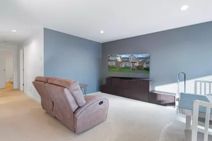 Entry Foyer Photo of 3376 Watkins Avenue, Coquitlam, BC