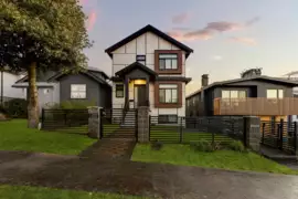 2666 E 8th Avenue, Vancouver, BC