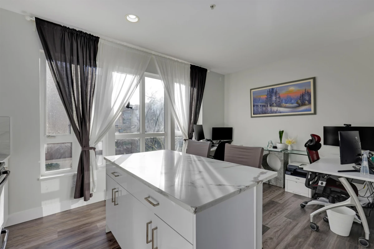 Dining Area Photo of 50 160 Pembina Street, New Westminster, BC