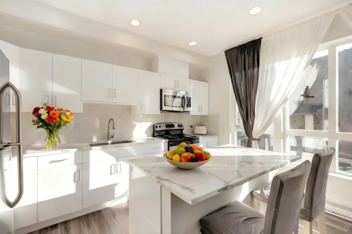 Living Room Photo of 50 160 Pembina Street, New Westminster, BC