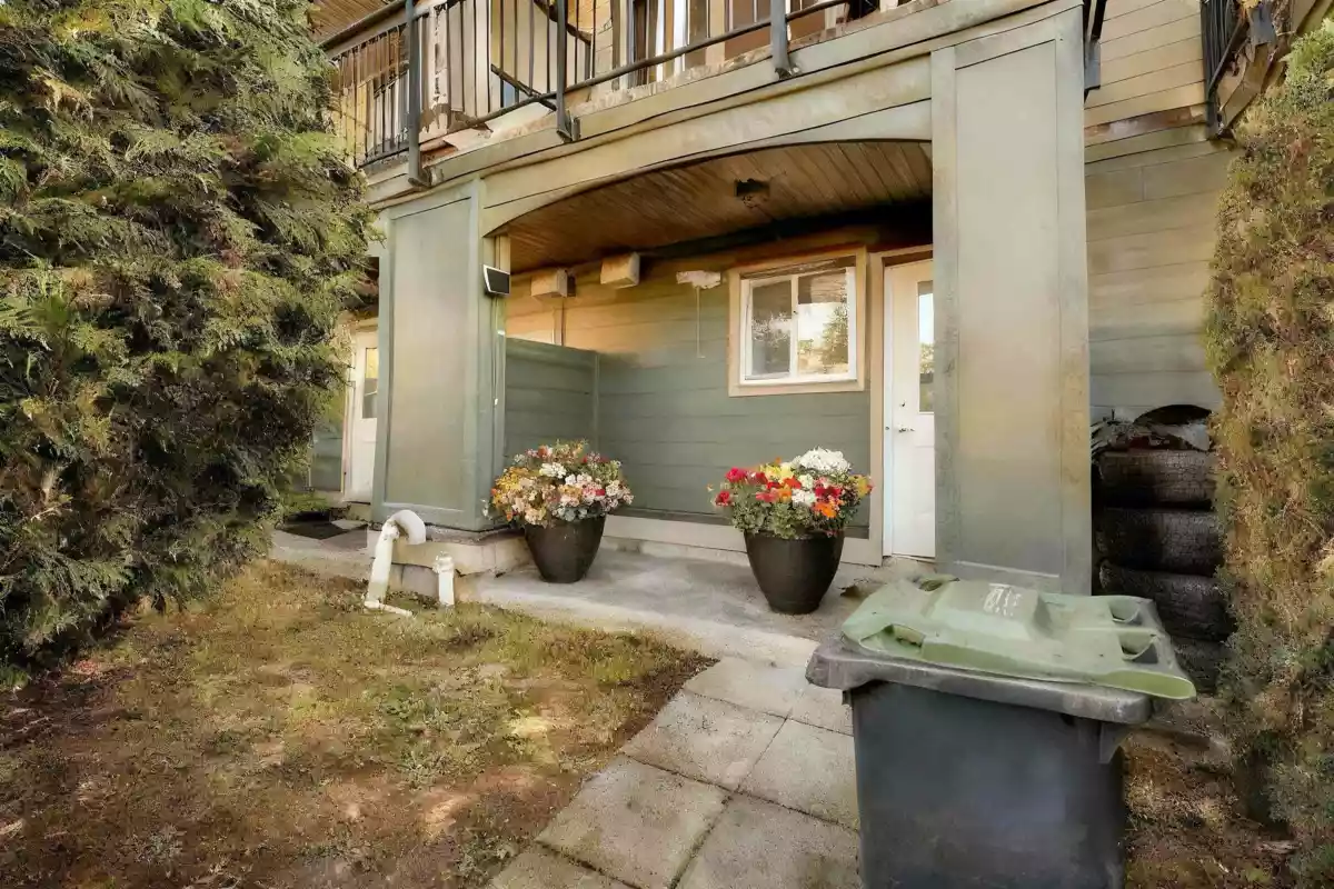 Primary Bathroom Photo of 50 160 Pembina Street, New Westminster, BC