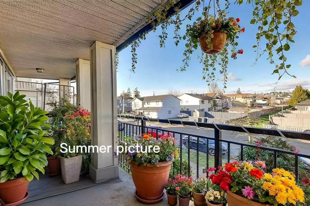 Walk-In Closet Photo of 50 160 Pembina Street, New Westminster, BC