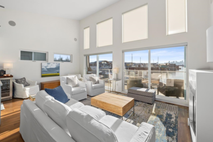 20 415 W Esplanade, North Vancouver, BC, North Vancouver — Single Family Residence for sale