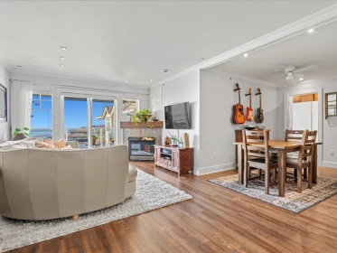 Breakfast Nook Photo of 406 15621 Marine Drive, White Rock, BC
