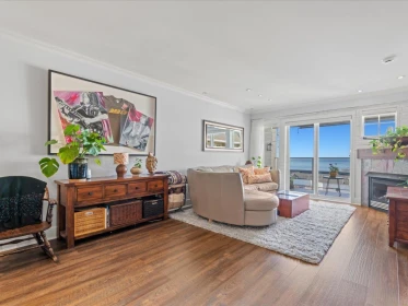 406 15621 Marine Drive, White Rock, BC