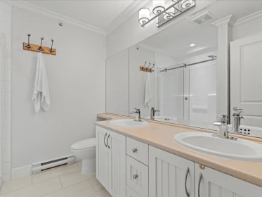 Powder Room Photo of 406 15621 Marine Drive, White Rock, BC