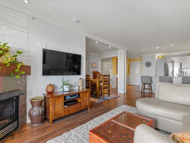 Primary Bedroom Photo of 406 15621 Marine Drive, White Rock, BC