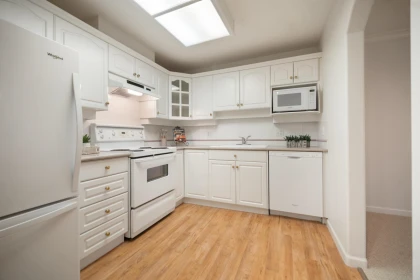 Kitchen Island Photo of 205 1929 154 Street, Surrey, BC